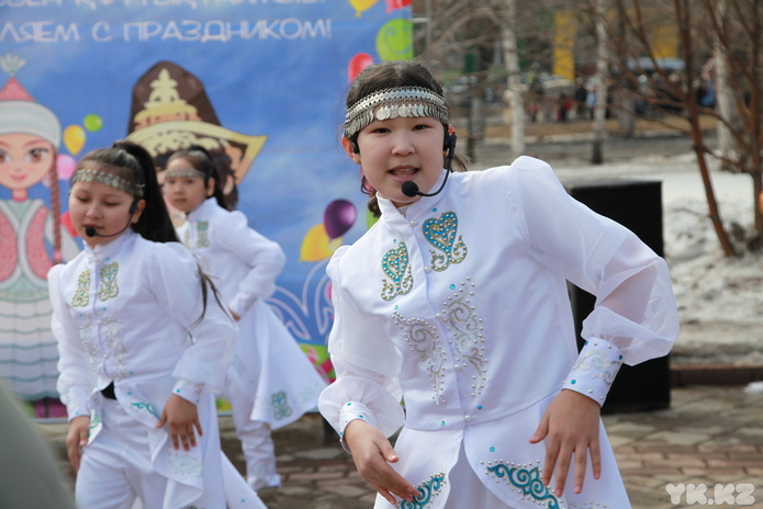 В Усть-Каменогорске широко празднуют Наурыз
