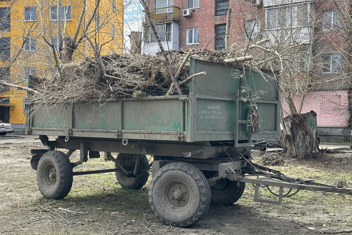 В Усть-Каменогорске в эту субботу планируют убрать около трехсот дворов