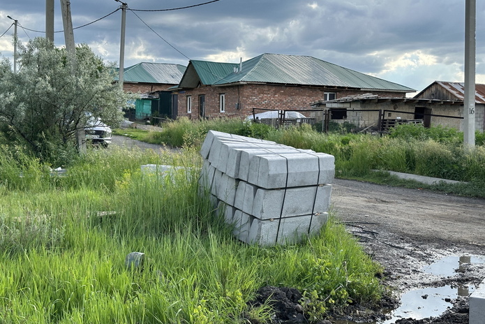 В поселке Шыгыс начали средний ремонт улицы Сарыарка