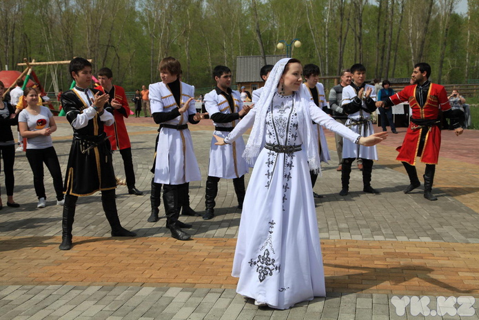 Под единым шаныраком (+фото)