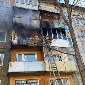 Пожарные Усть-Каменогорска эвакуировали 10 жителей и спасли пожилую женщину